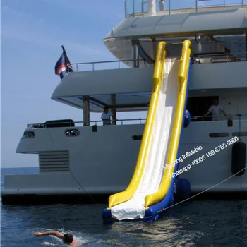 Плавающая горка для коммерческого использования на надувной яхте для летнего сезона с воздушным насосом